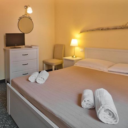 2 Passi Dal Mare Hotel Finale Ligure Buitenkant foto