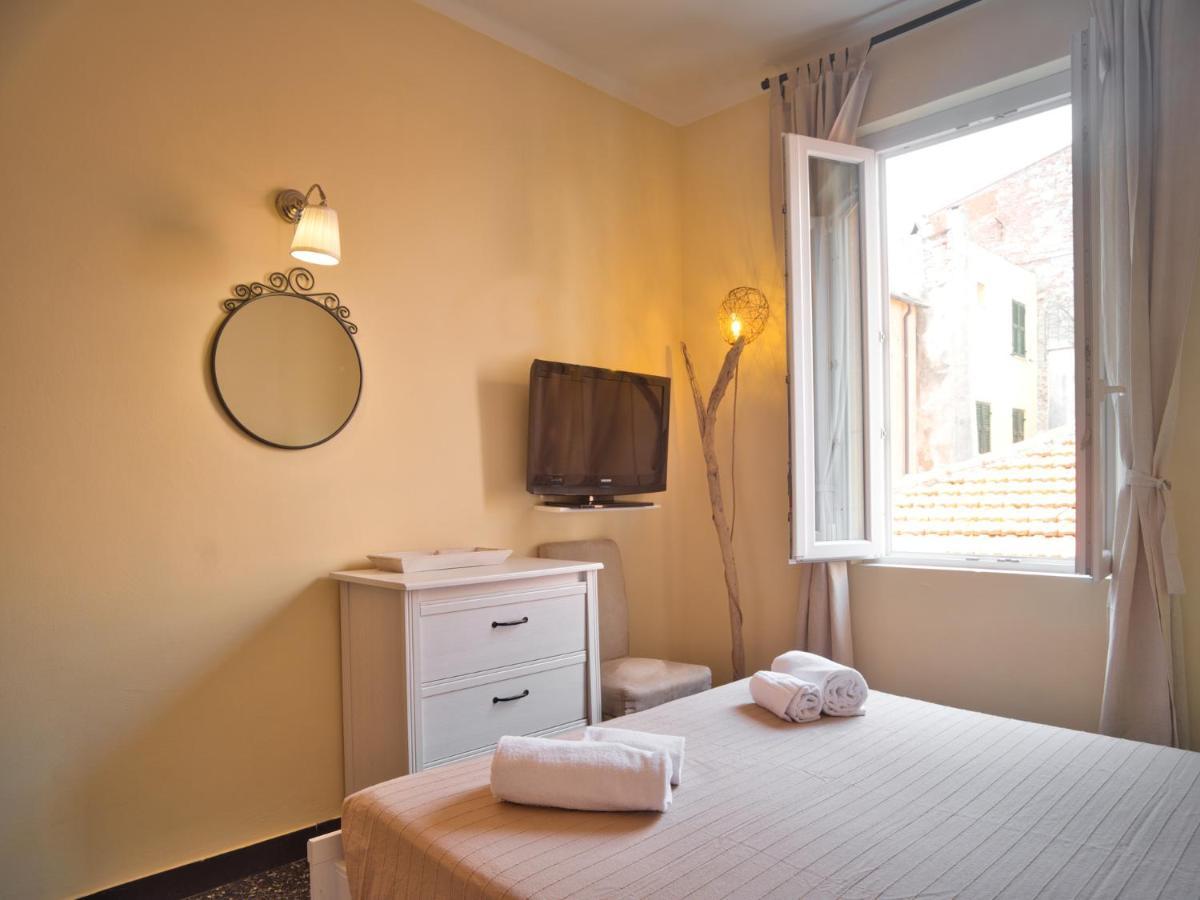 2 Passi Dal Mare Hotel Finale Ligure Buitenkant foto